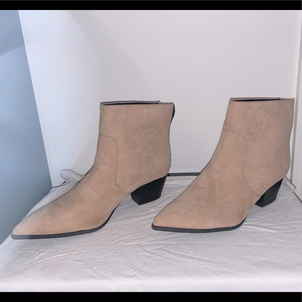 Cute beige booties